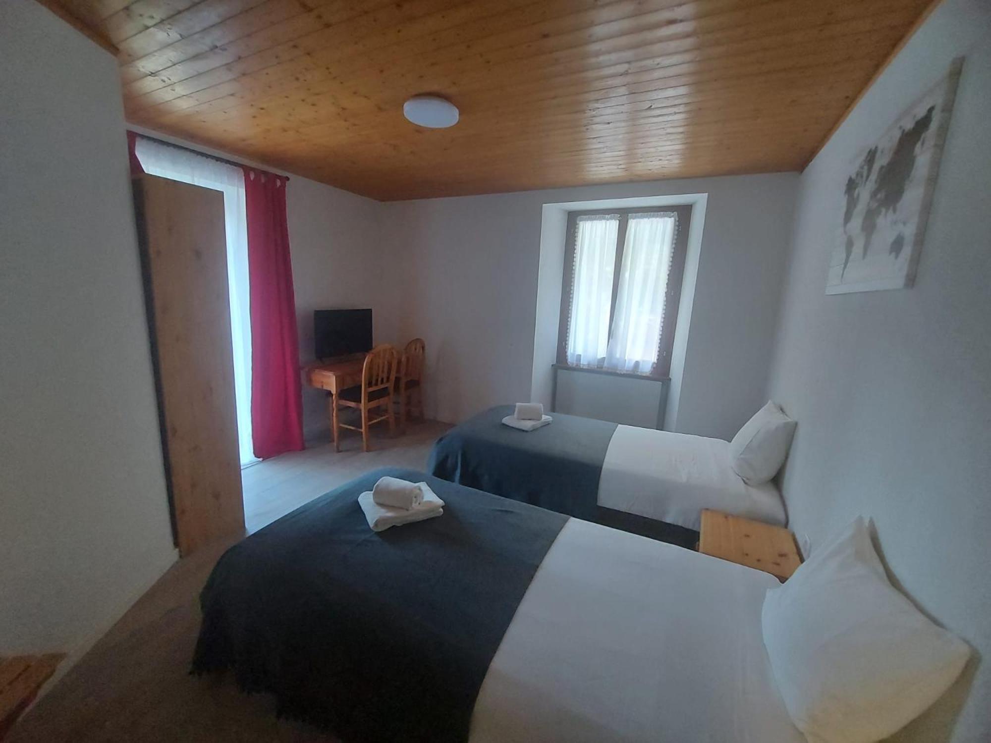 Hotel Les Touristes Chatelard Exterior foto